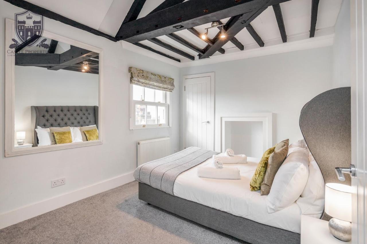 Castle Properties: The Sovereign 5 Bed Town House Windsor Extérieur photo